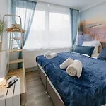 Daire Modernes 2-zimmer Themen-apartment Im Zentrum