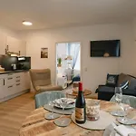 Daire Modernes 2-zimmer Themen-apartment Im Zentrum