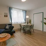 Modernes 2-zimmer Themen-apartment Im Zentrum *