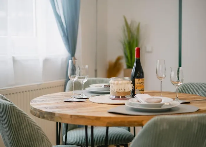 شقة Modernes 2-zimmer Themen-apartment Im Zentrum *