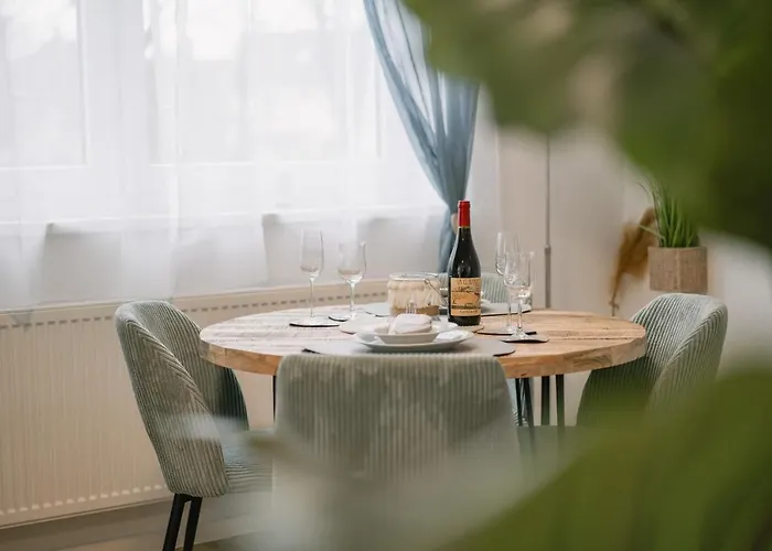 Modernes 2-zimmer Themen-apartment Im Zentrum شقة